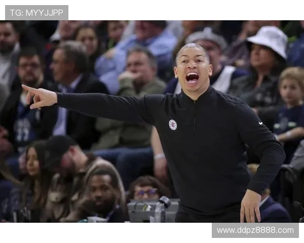 美媒评现役主帅：科尔登顶，斯波第二，乌度卡第七，雷迪克仅 20